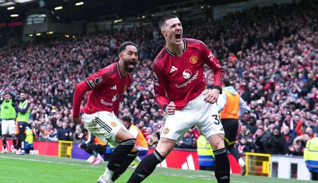 Manchester United 3 – 1 Aston Villa: A Second-Half Surge That Changes the Table