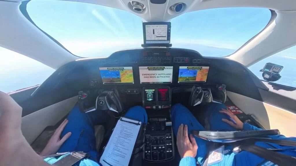 HondaJet Elite II flight deck during an Emergency Autoland demonstration